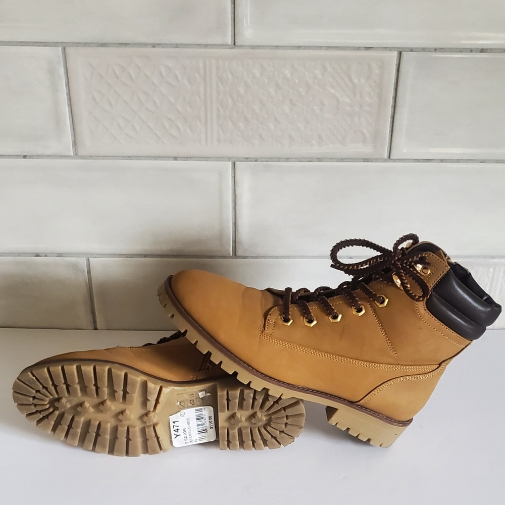NWT Le Chateau 7 Indie Sleeze High Street Gorpcore Vegan Lace Up Combat Boots - Picture 10 of 12